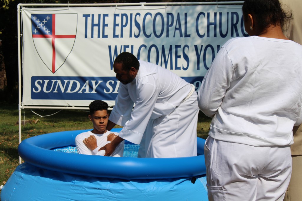 Father Eric Baptizes at St James Episcopal Church